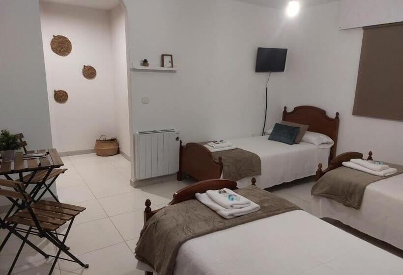 Quarto Triplo Estandar, A Taberna De Gundián