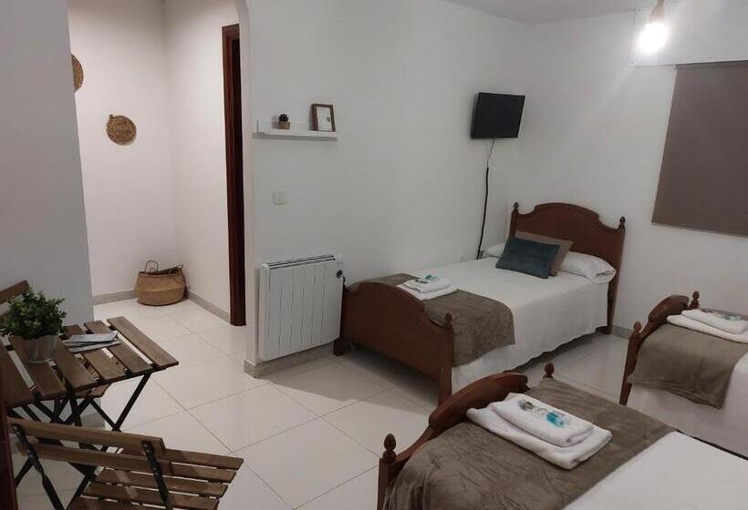 Quarto Triplo Estandar, A Taberna De Gundián