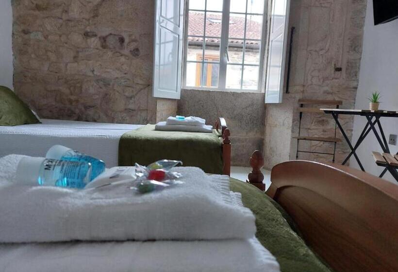 Quarto Estandar, A Taberna De Gundián