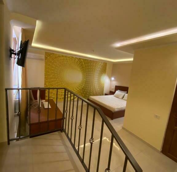 디럭스 룸, Your Home