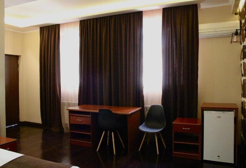 디럭스 룸, Your Home