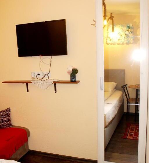 استودیوی استاندارد, Sebilhan Apart