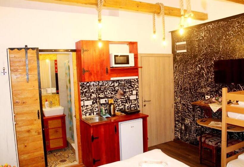 اتاق استاندارد چهار تخته, Sebilhan Apart