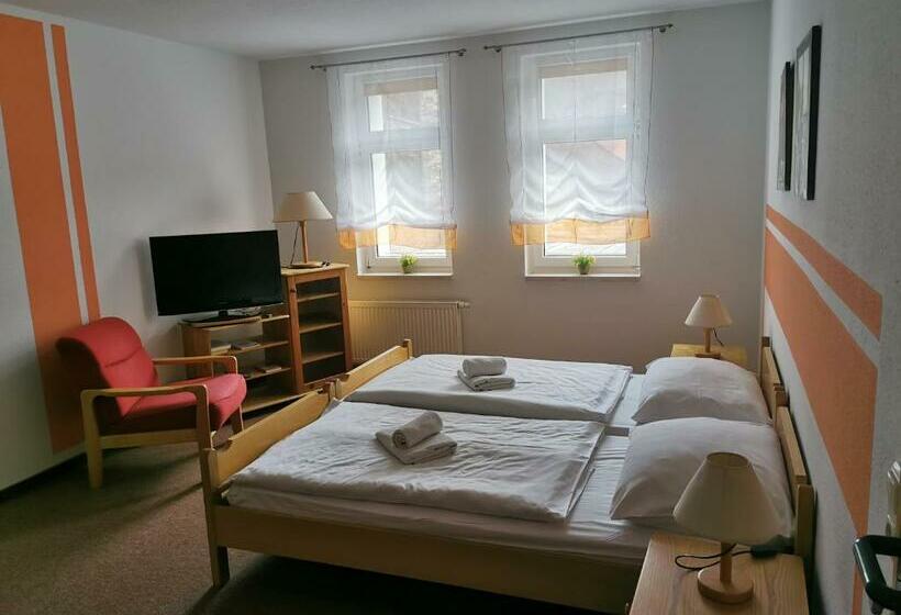 غرفة قياسية ثلاثية, Gasthaus Bodetal