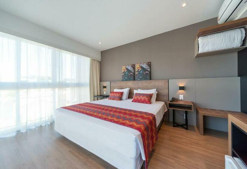 Quarto deluxe, Laghetto Stilo Vita