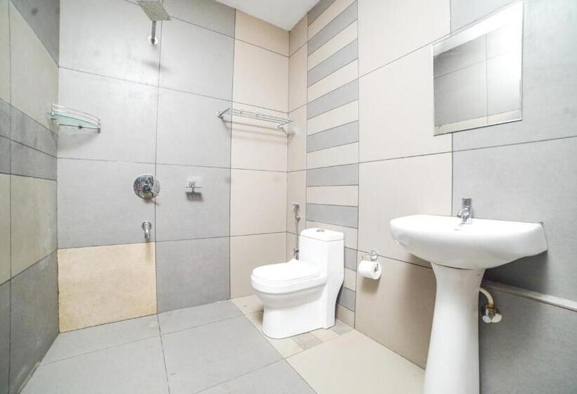 اتاق لوکس با بالکن, Oceana Hills Residency