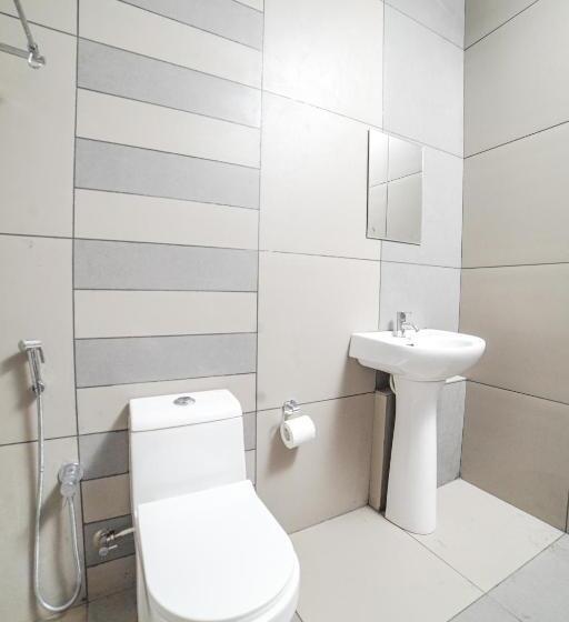 اتاق لوکس با بالکن, Oceana Hills Residency