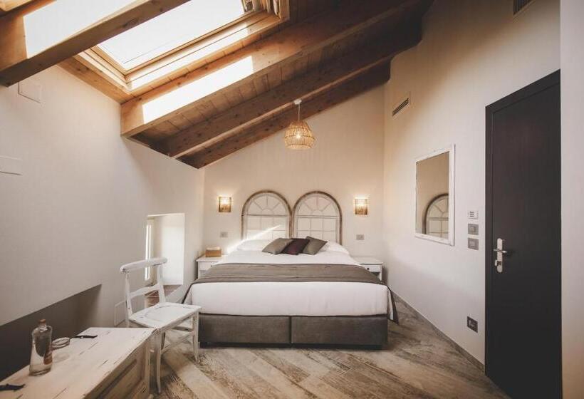 キングサイズベッドのスタンダードルーム, Relais Almaranto