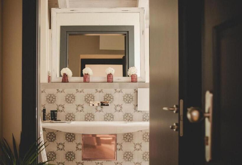 キングサイズベッドのデラックスルーム, Relais Almaranto