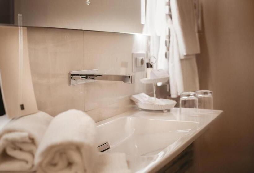 バルコニー付スイート, Relais Almaranto