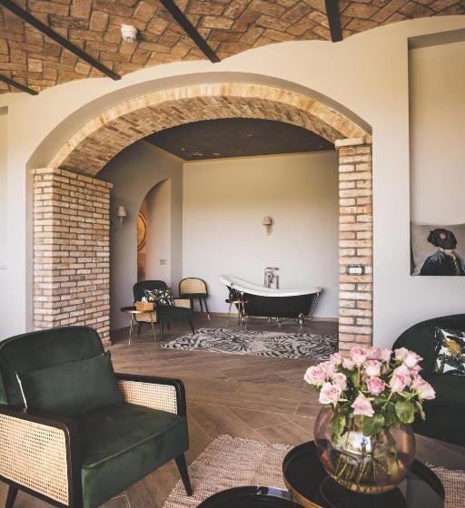 バルコニー付スイート, Relais Almaranto