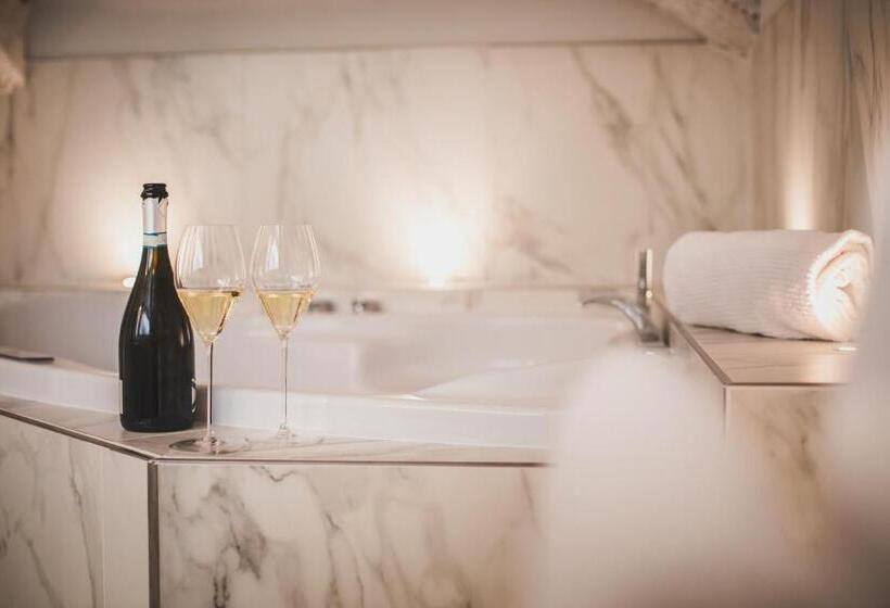 キングサイズベッドのスイートルーム, Relais Almaranto