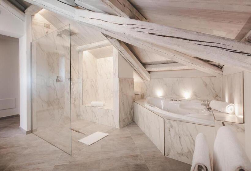 キングサイズベッドのスイートルーム, Relais Almaranto