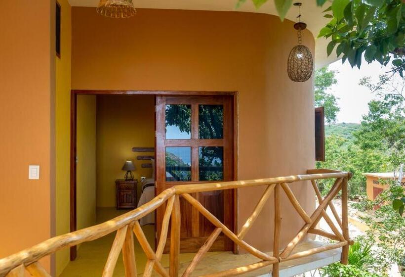 اتاق لوکس با چشمانداز دریا, Casa Biulú