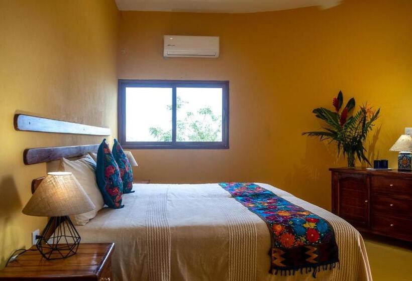 اتاق لوکس با چشمانداز دریا, Casa Biulú