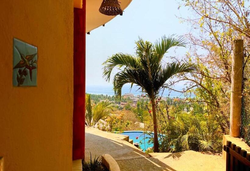 اتاق استاندارد چهارنفره با بالکن, Casa Biulú