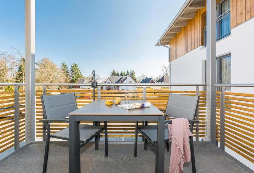 شقة غرفة واحدة, Apartmenthaus Am Park