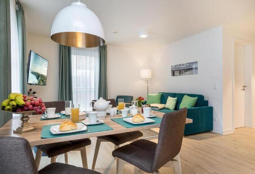 جناح, Apartmenthaus Am Park