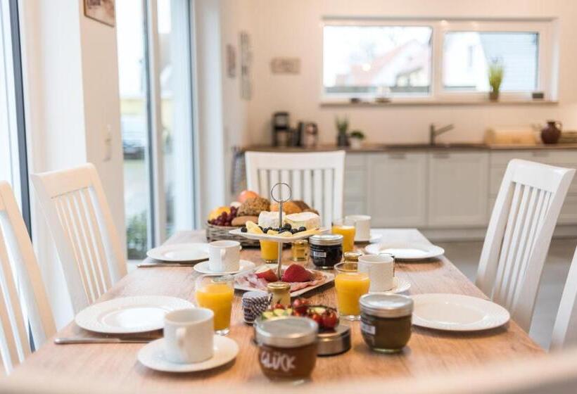 جناح, Apartmenthaus Am Park