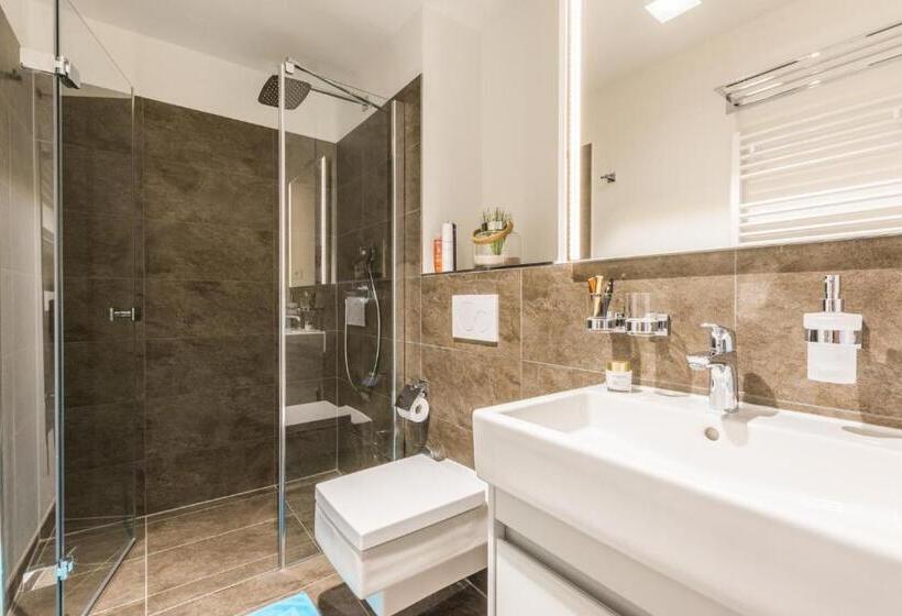 إستوديو قياسى, Apartmenthaus Am Park