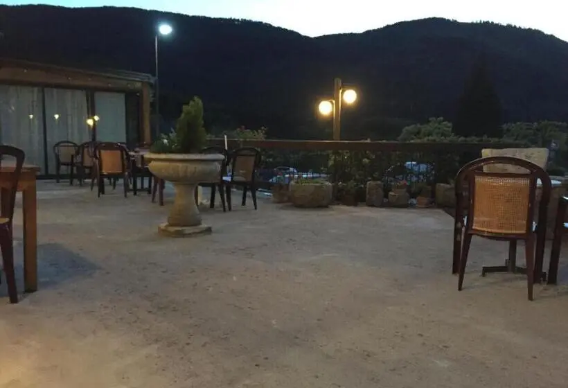 Pokój Rodzinny, Le Vallon