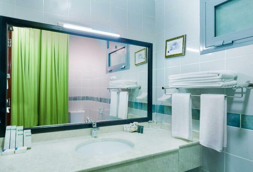 اتاق استاندارد با تختهای تاشو, Ras Al Jinz Turtle Reserve