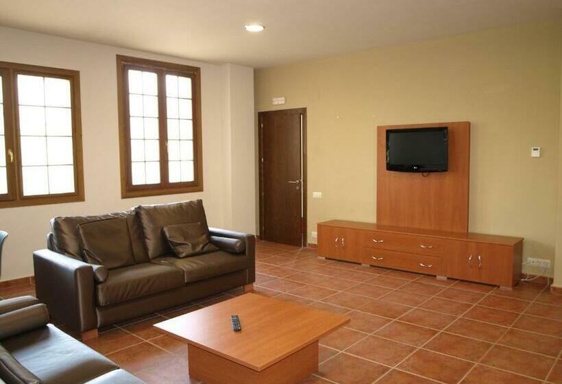 Номер Superior, Casa Forestal