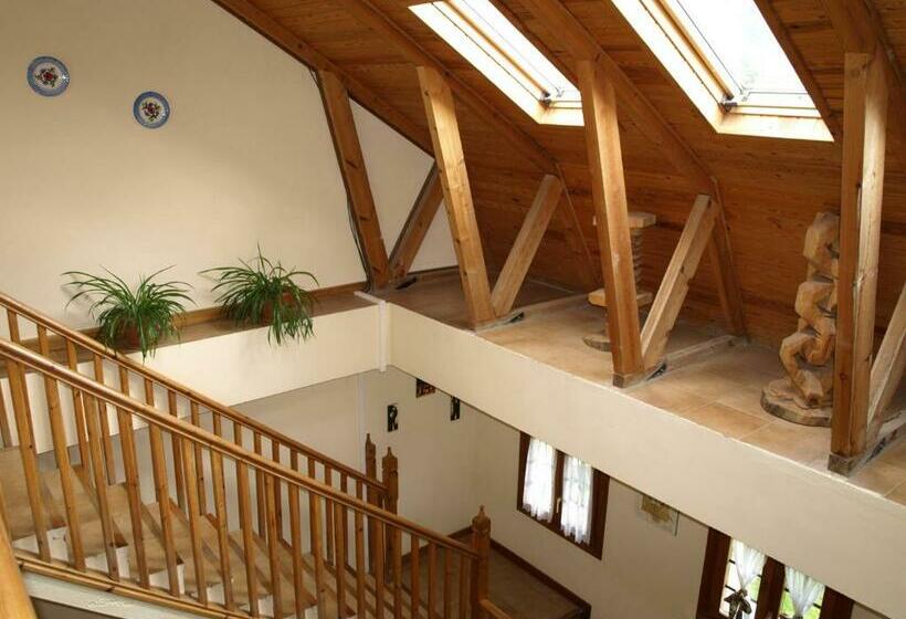 Номер Superior, Casa Forestal