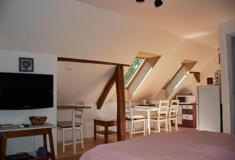 غرفة قياسية, Égkőris Vendégház