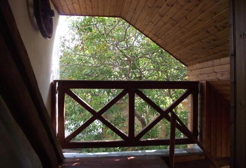 غرفة قياسية, Égkőris Vendégház