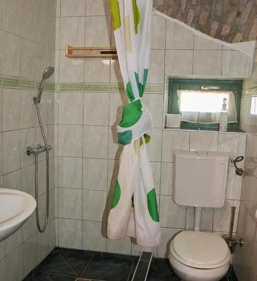 デラックスルーム, Égkőris Vendégház