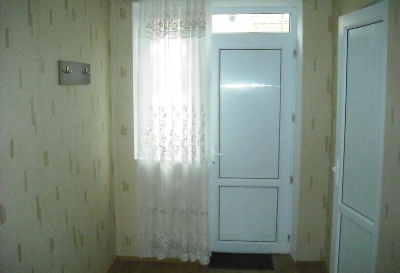 اتاق استاندارد, Guest House Econom