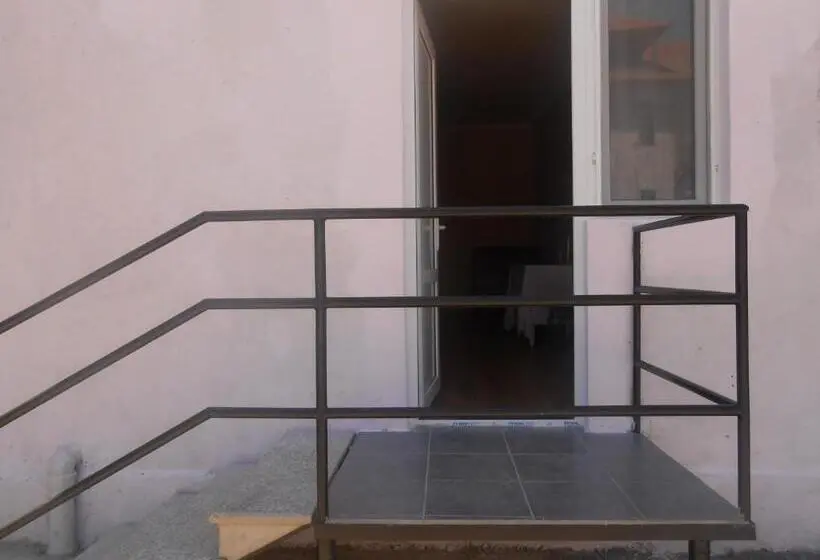 اتاق استاندارد, Guest House Econom