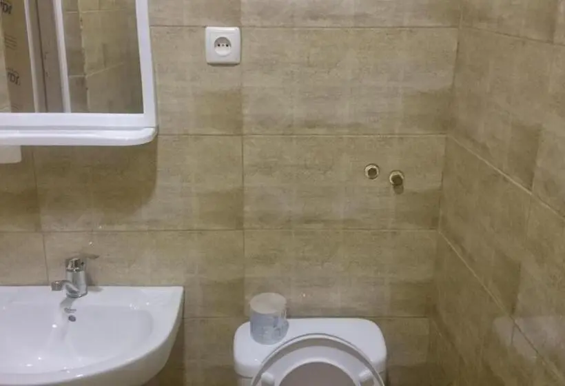 اتاق استاندارد سه نفره, Guest House Econom