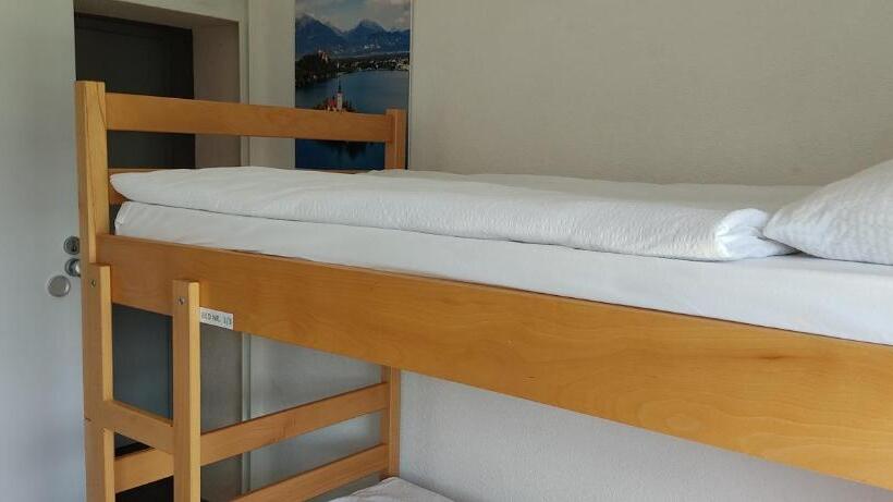 اتاق استاندارد چهارنفره با سرویس بهداشتی مشترک, Hacienda Bled Rooms