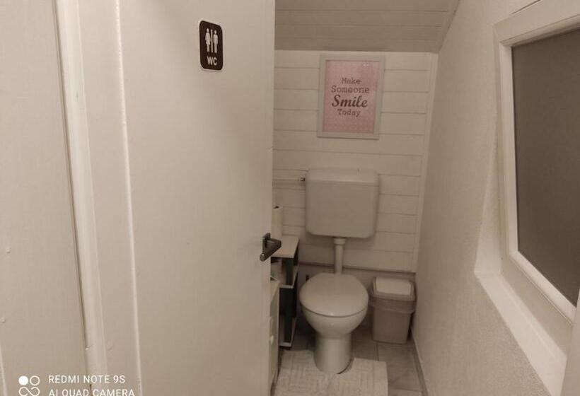 اتاق استاندارد چهارنفره با سرویس بهداشتی مشترک, Hacienda Bled Rooms