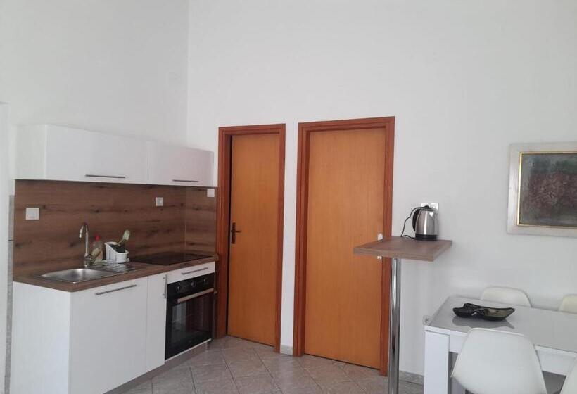 آپارتمان 1 خوابه, Rooms & Apartments Kaurloto
