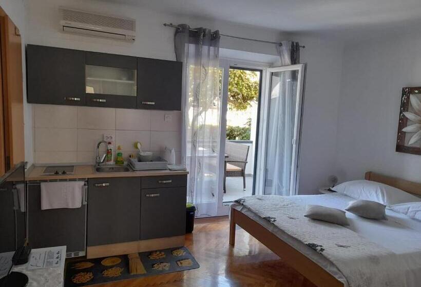 استودیوی استاندارد با چشم‌انداز دریا, Rooms & Apartments Kaurloto