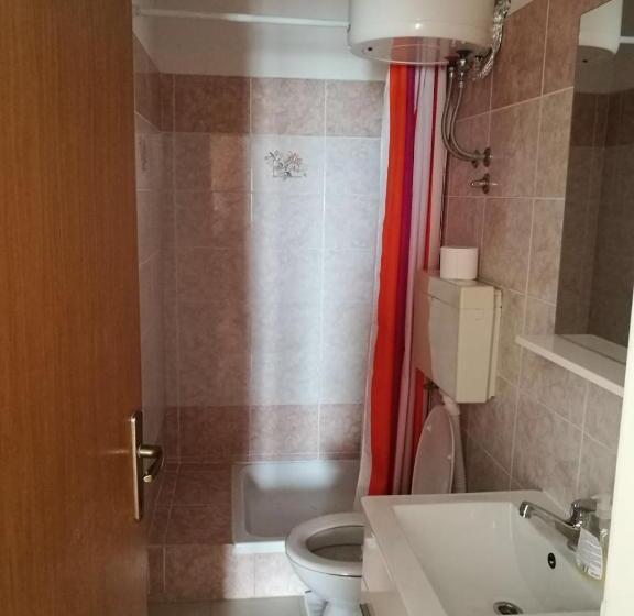 استودیو استاندارد با بالکن, Rooms & Apartments Kaurloto