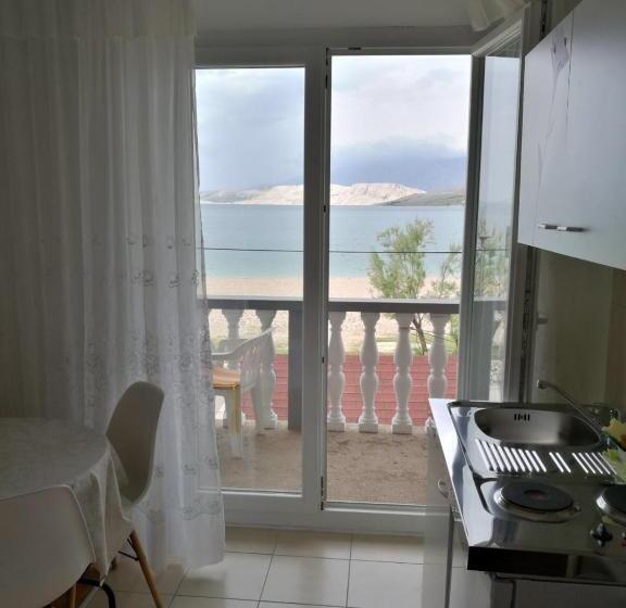 استودیو استاندارد با بالکن, Rooms & Apartments Kaurloto