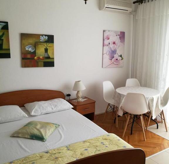 استودیو استاندارد با بالکن, Rooms & Apartments Kaurloto