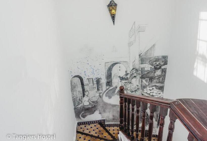 Cama em Quarto Compartilhado, Tangiers Hostel