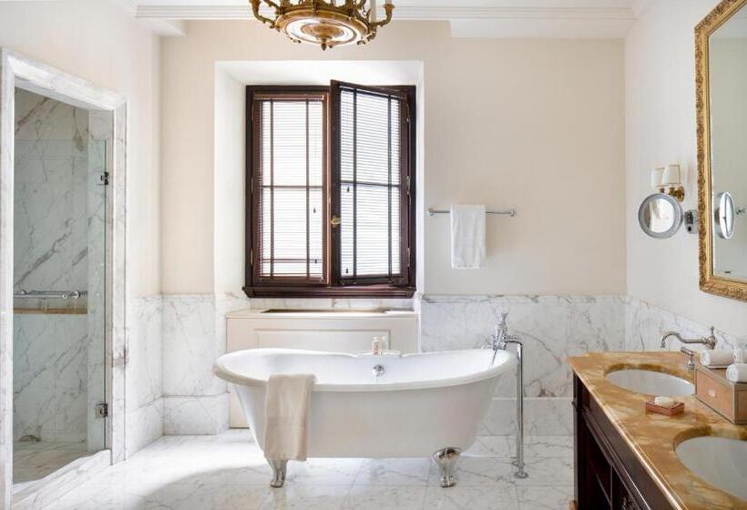 اتاق لوکس با تخت بزرگ, Four Seasons Hotel Firenze