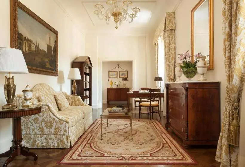 سوئیت اجرایی با تخت کینگ, Four Seasons Hotel Firenze