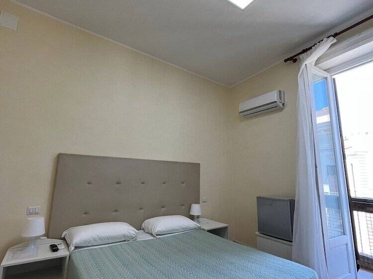 标准间, 38 Aira Hotels