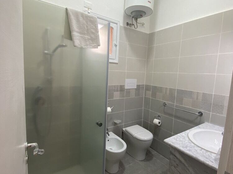 غرفة قياسية فردية, 38 Aira Hotels