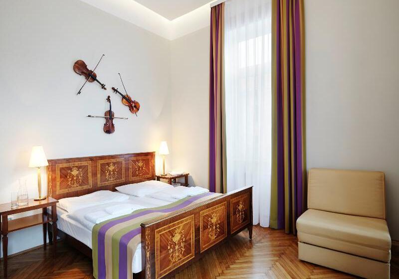 غرفة قياسية رباعية, 38 Aira Hotels