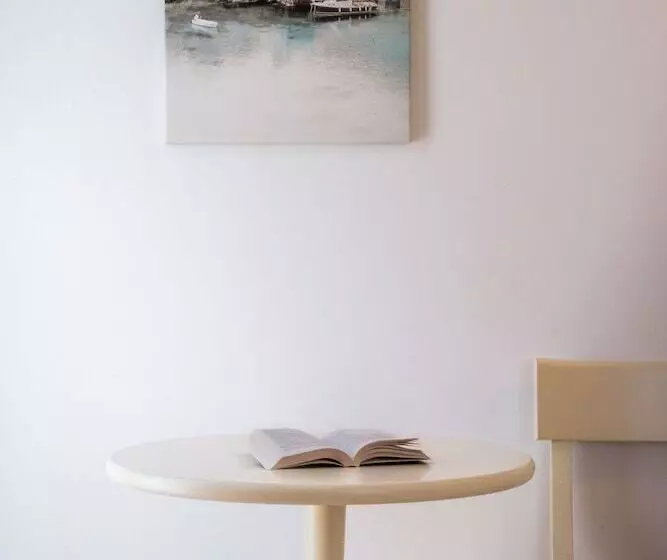 Chambre Standard, Aeolis