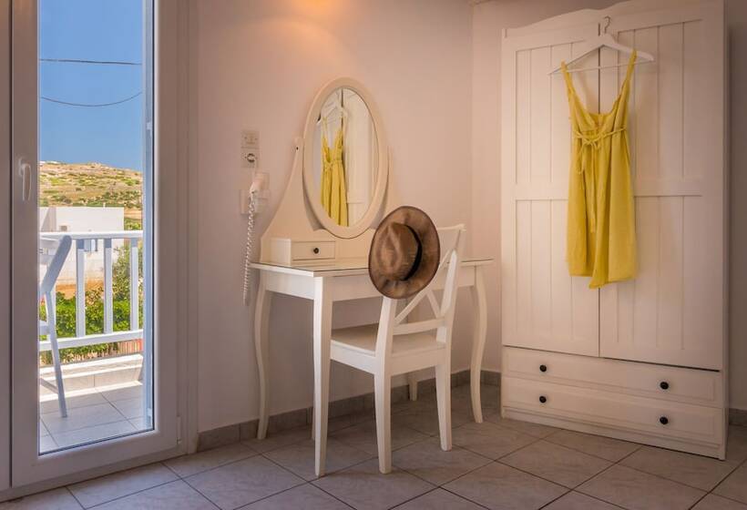 غرفة قياسية ثلاثية, Aeolis