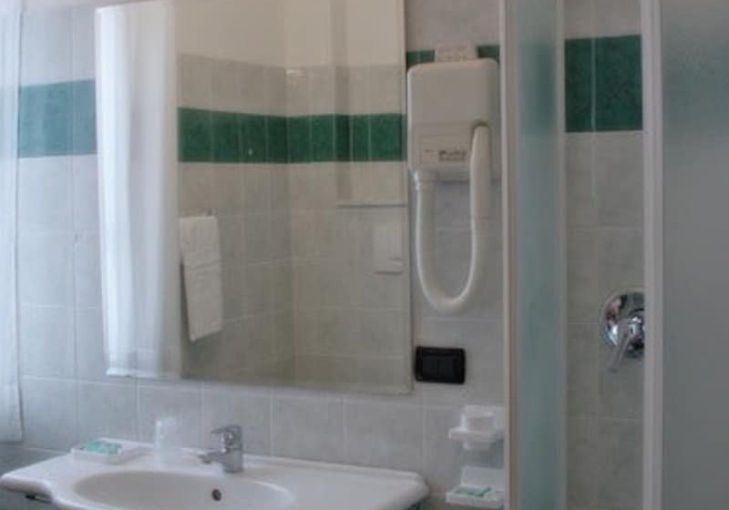 标准间, Angiolino